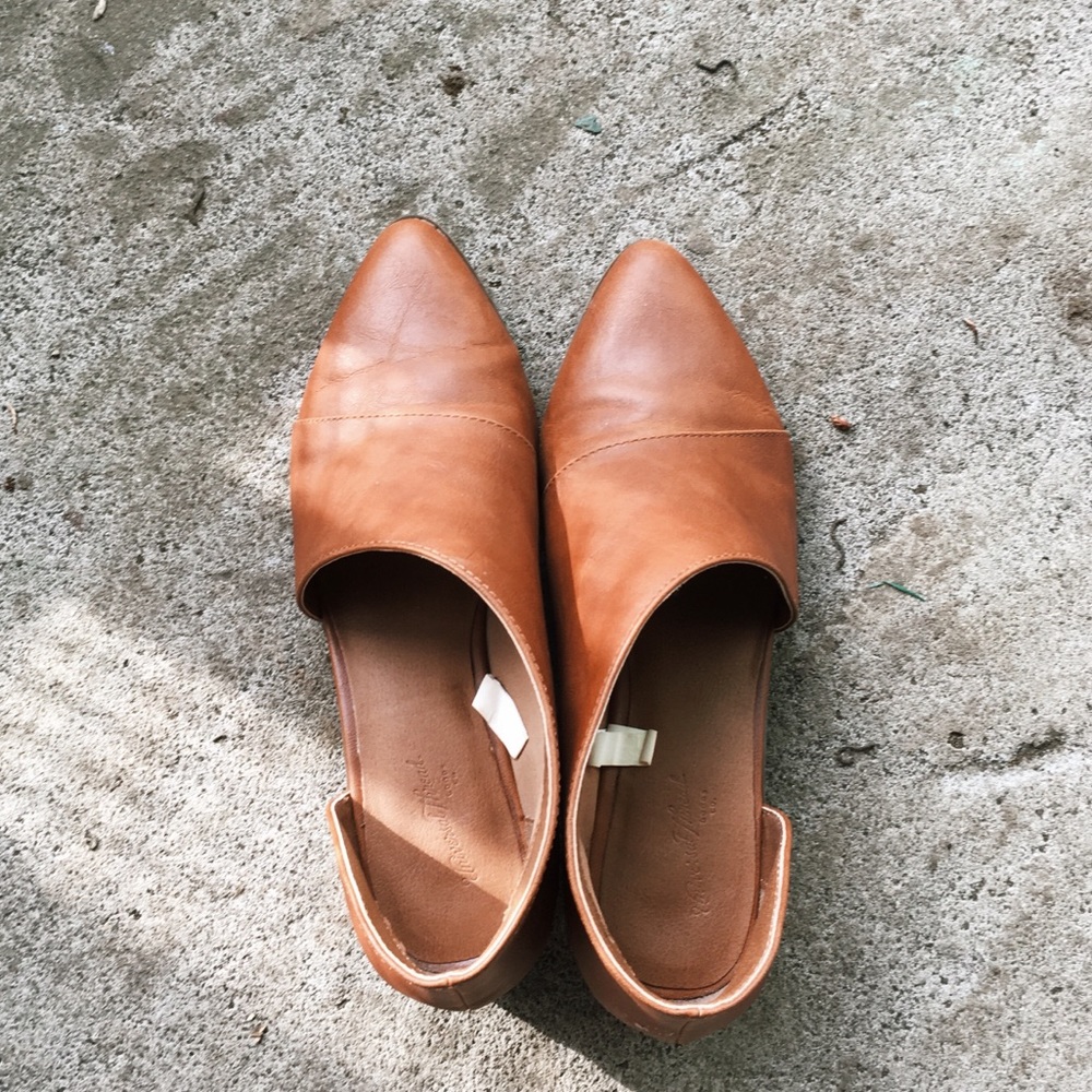 Universal Thread boots